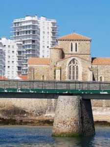 Sea Goddess Les Sables-d'Olonne